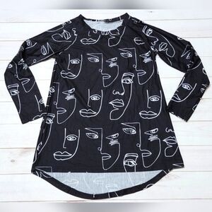 Izuria Abstract Art Line Print Long Sleeve Black Top Small - New Without Tagd